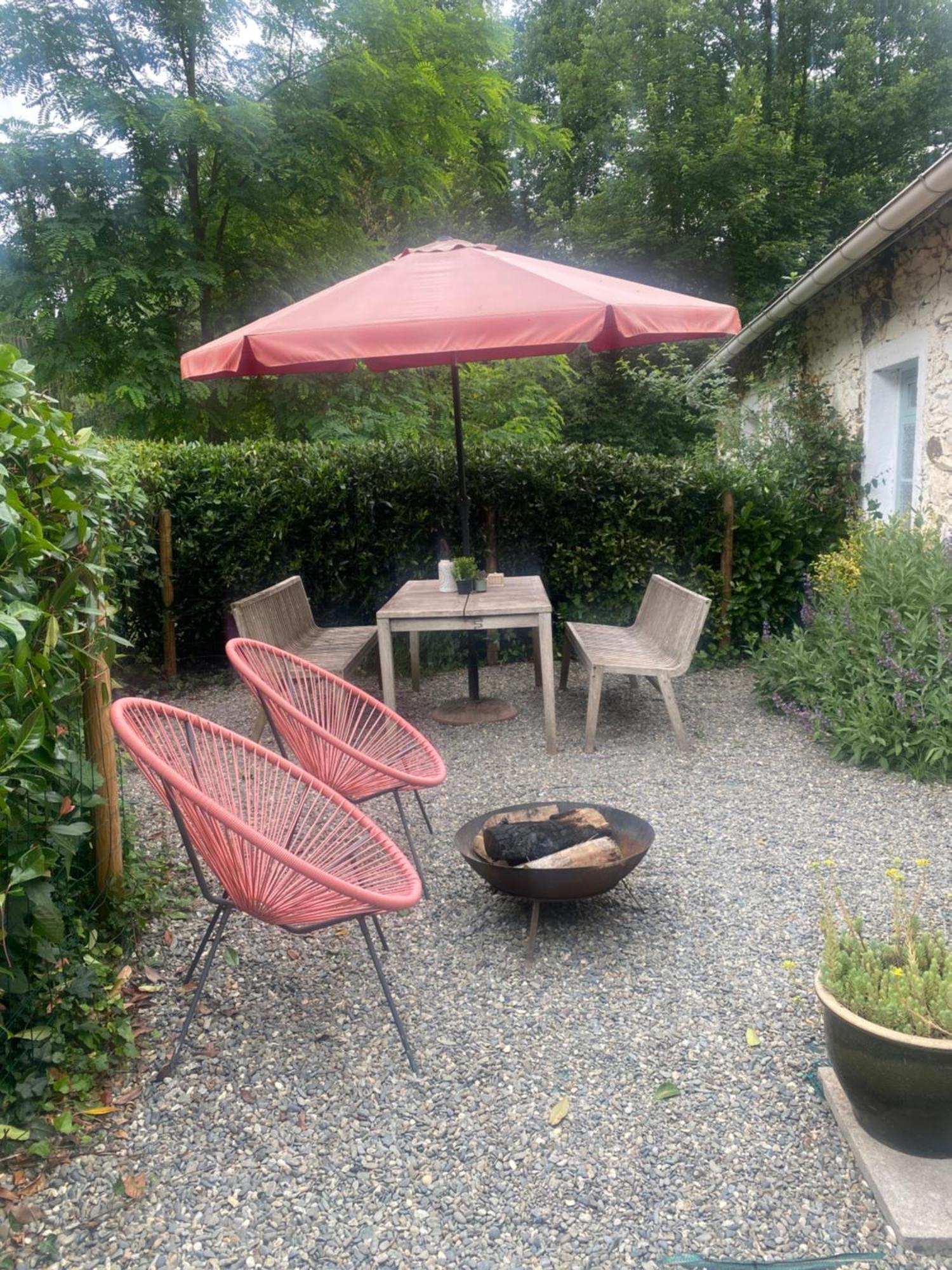 Gites Libellule At Auberge De L'Arac, Bar, Restaurant Aleu 외부 사진